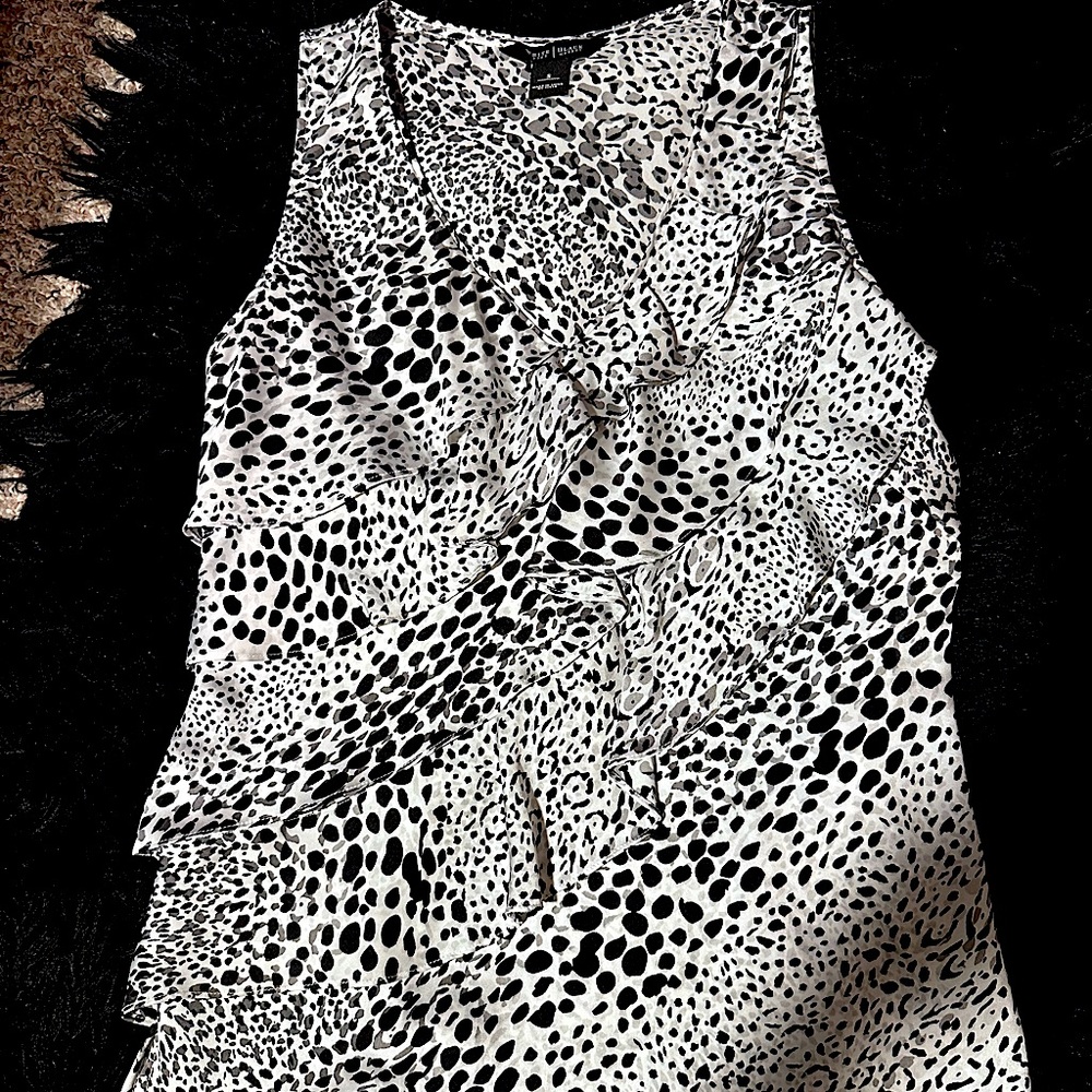 WHBM sleeveless shirt size small
